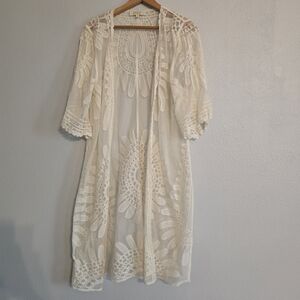 Rebellion Again Embroidered Lace Boho Duster Kimono Wrap – Size Large – Cream